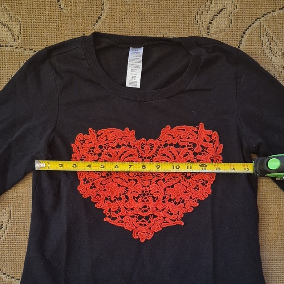 Stylish Black Longsleeve Tee with Red Heart Design - Picture 6 of 8